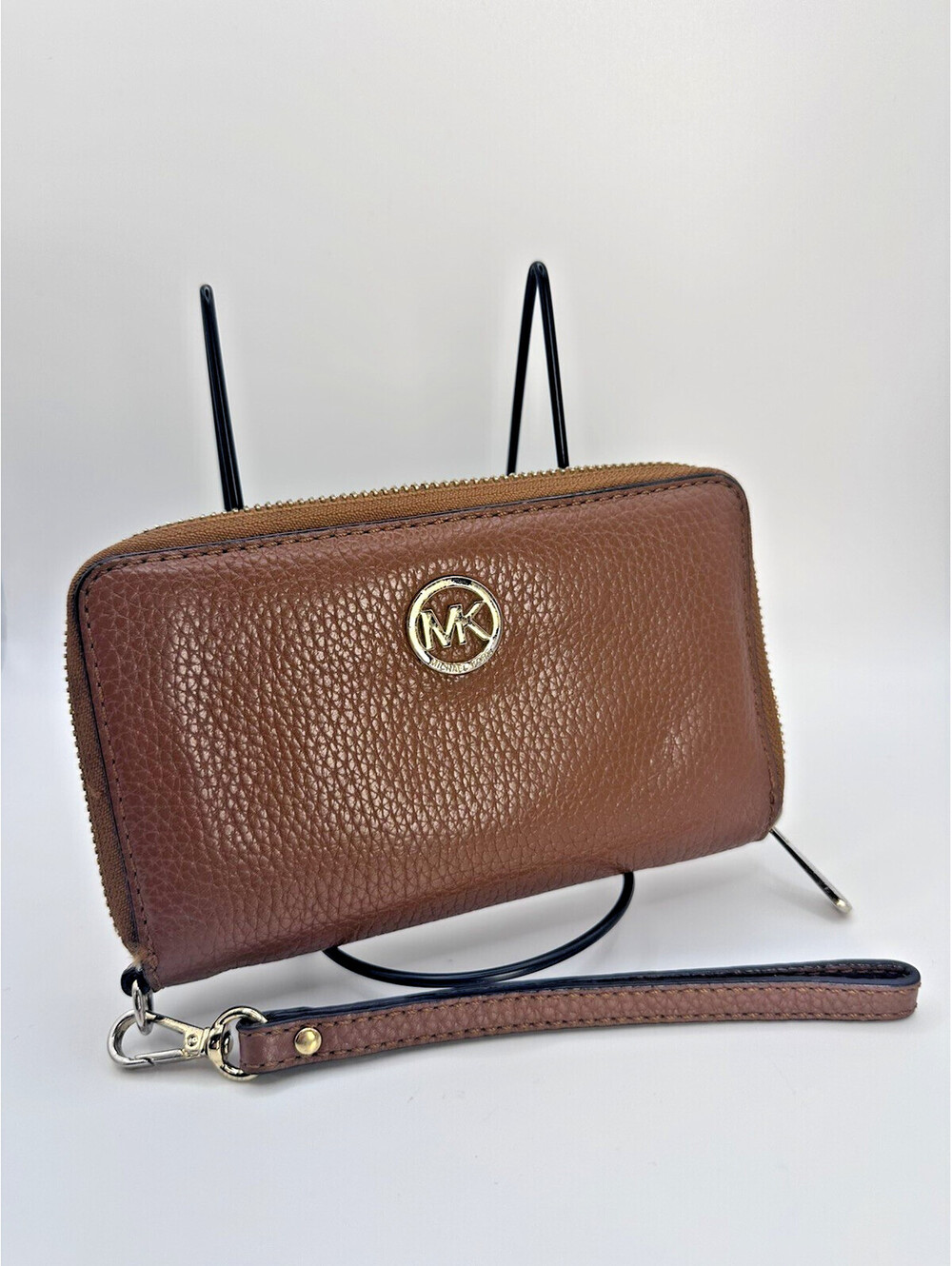Michael Kors Tan Pebbled Leather Zip Around Wristlet Wallet Gold Hardware 1 zip